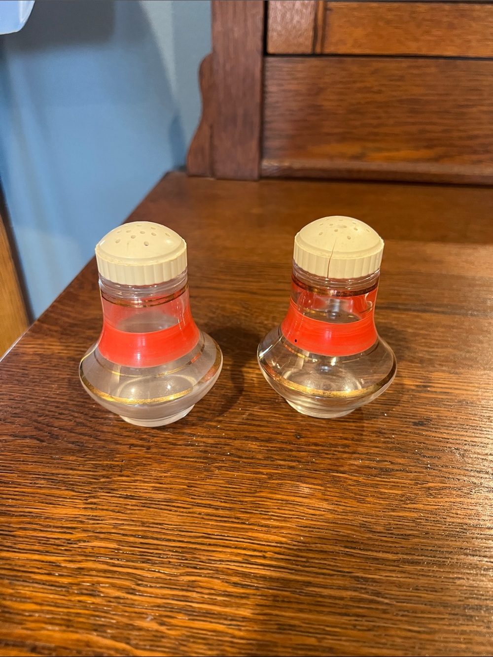Vintage Glass Salt and Pepper Shakers, Red and Gold Design. Nice item!